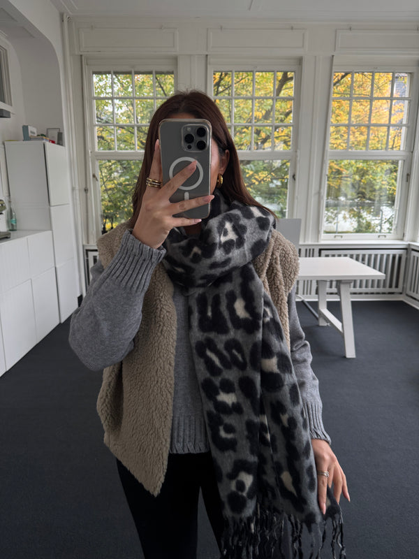 Leoprint Winterschal mit Fransen – Weich & Leicht aus 100% Viskose grau