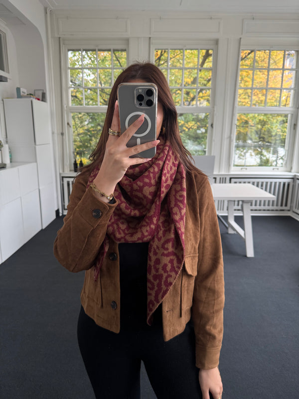 Dreiecksschal mit Leoprint – Weich & Kratzfrei aus 100% Viskose bordeaux/camel