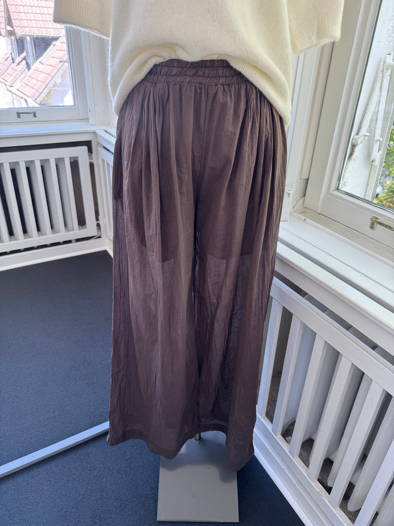 Hose super leicht braun