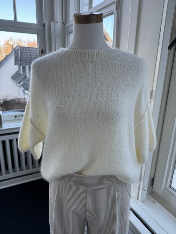 Pullover fine new collection creme