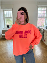 Neon Orange Sweatshirt „Cool Moms Club“ – Pinke Schrift – Baumwolle/Polyester – One Size (36–40)