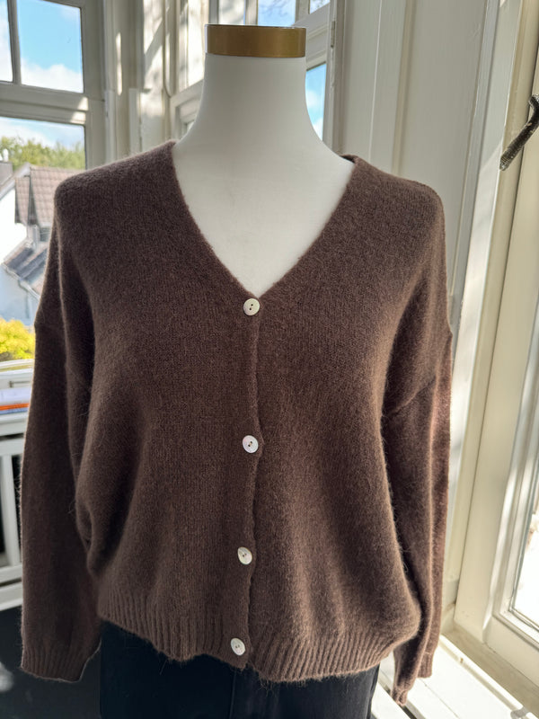 STRICKJACKE SOFT MUST HAVE braun