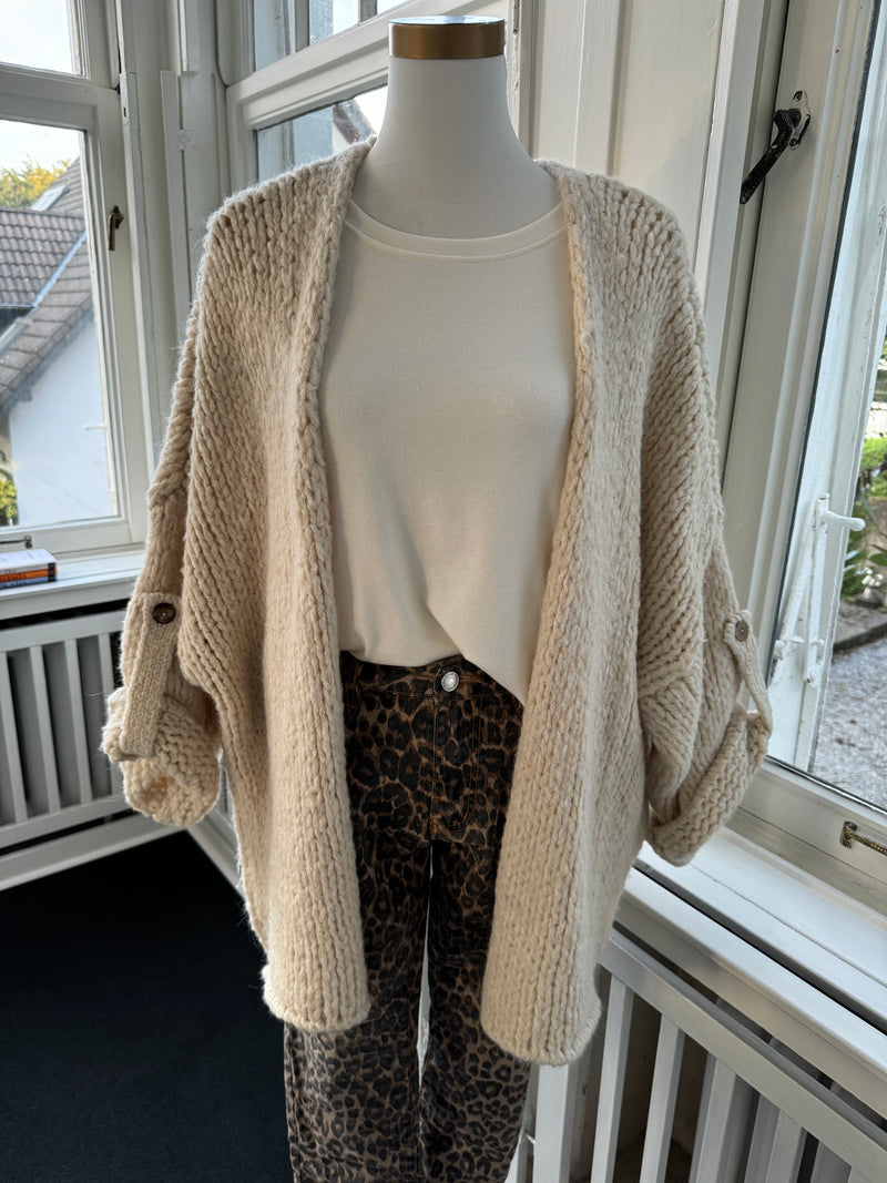 Strickjacke limited must have creme