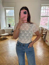 Spitzen T-Shirt transparent & figurbetont – One Size (36–40) Weiß