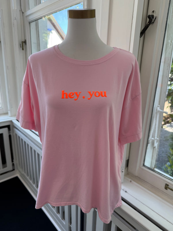 T-shirt hey you oversized rosa