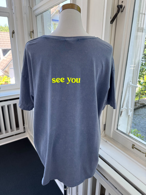 T-shirt hey you oversized blau