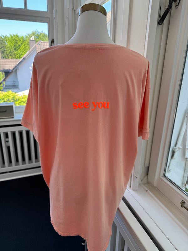 T-shirt hey you oversized peach