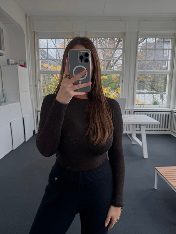 Shirt mit Glitzer – figurbetont – One Size (36–40) braun