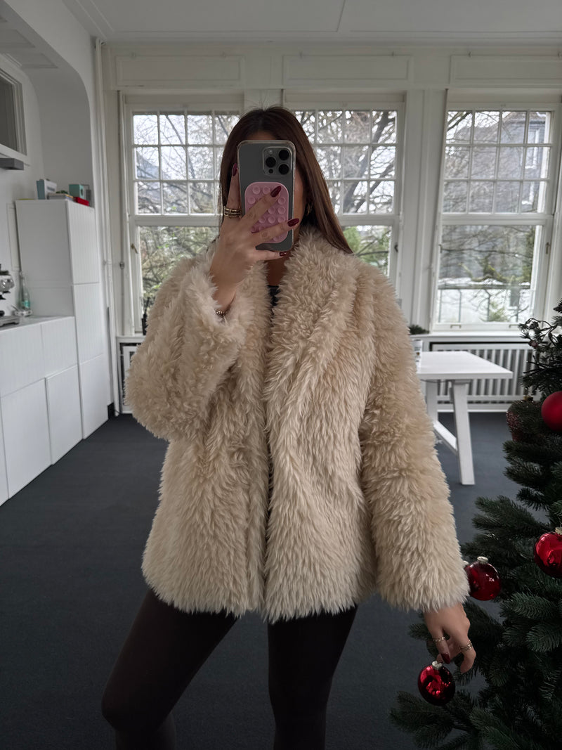 Felljacke – Leichtes Material – Offen tragbar – Größe 36–38 beige