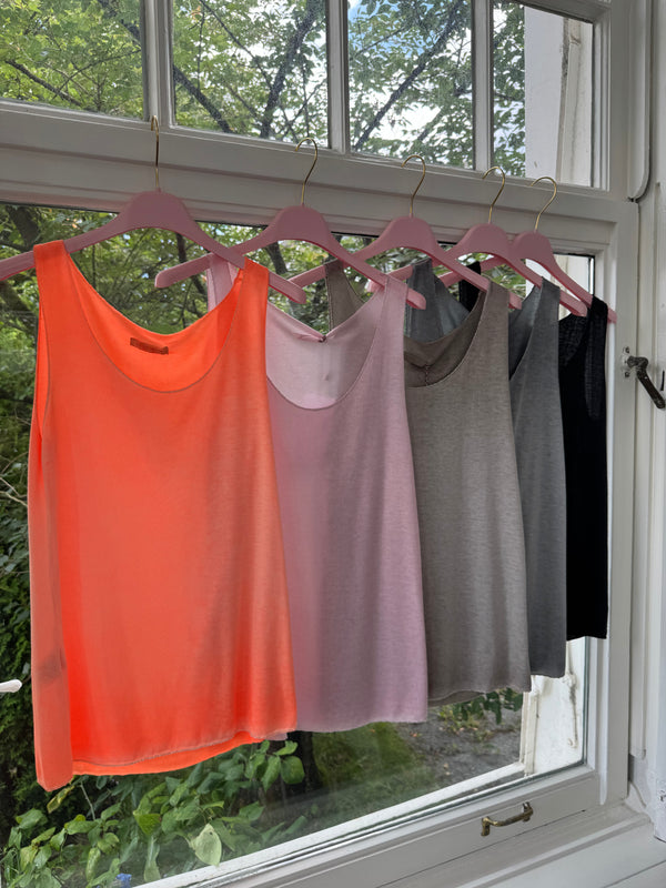 Top soft glitzer details