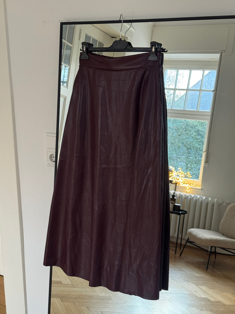Midi-Rock in Lederoptik mit Gummibund – One Size (36–40) bordeaux
