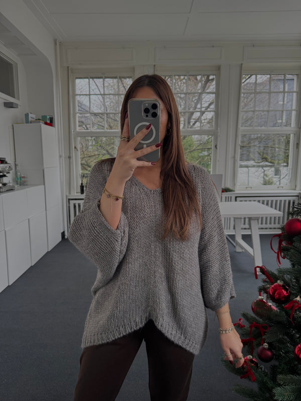 Grobstrick Oberteil mit V-Ausschnitt – Halbarm, vorne kürzer – One Size (36–42) taupe