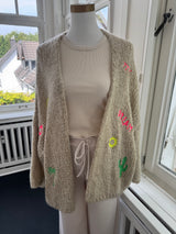 Strickjacke love beige