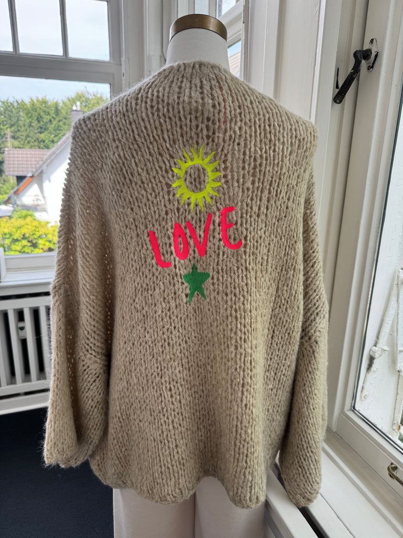 Strickjacke love beige