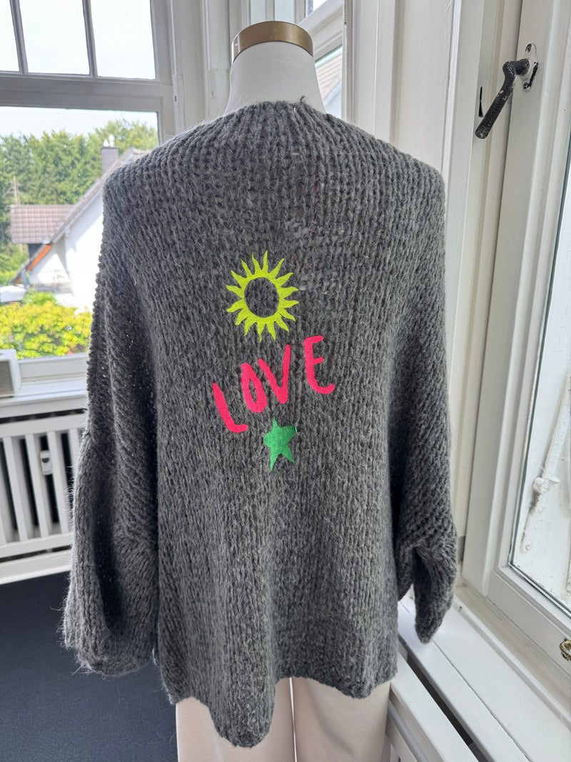Strickjacke love grau