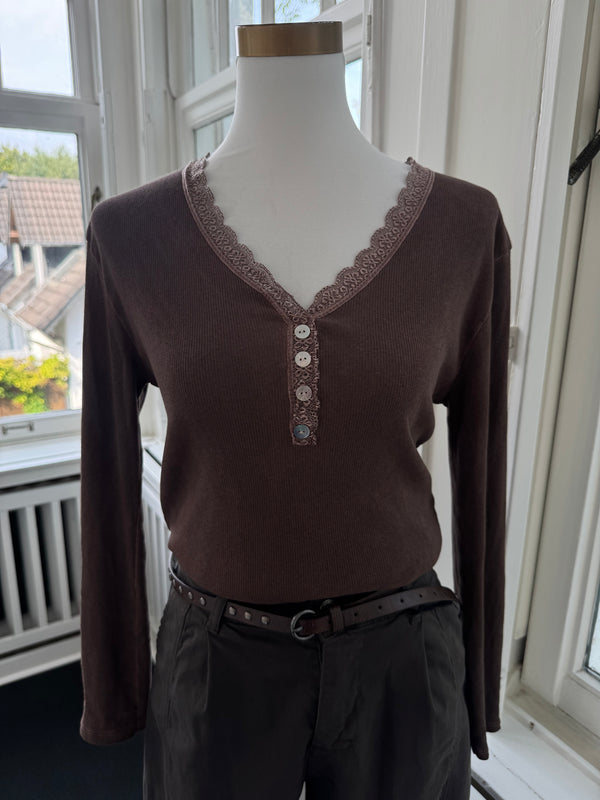 Langarmshirt spitze mit knöpfen