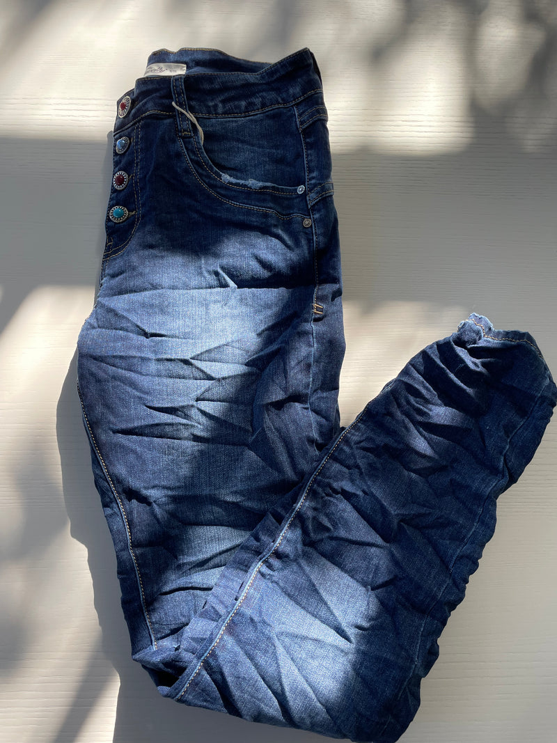 Jeans hello darkblue mit ausgefallenen Knöpfen