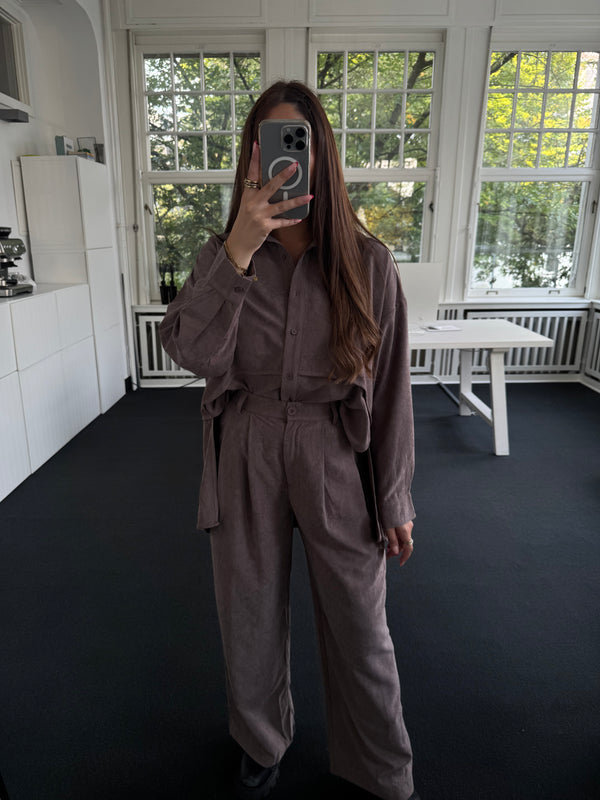 Taupe Hose mit weitem Bein – Weicher Materialmix, Bequeme Passform
