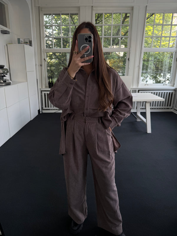 Taupe Hose mit weitem Bein – Weicher Materialmix, Bequeme Passform