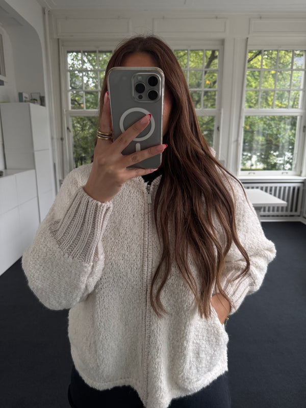Plüsch-Strickjacke mit Kapuze & Zipper – Beige