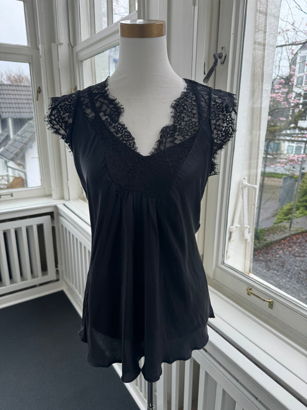 TOP WITH LACE LENA BLACK
