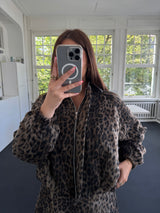 Leo Luxe – Bomberjacke im Wild-Style mit Lederkragen