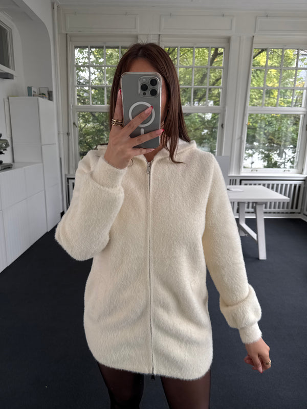 Cosy Chic – Kuscheljacke in Beige mit Zipper & Taschen beige