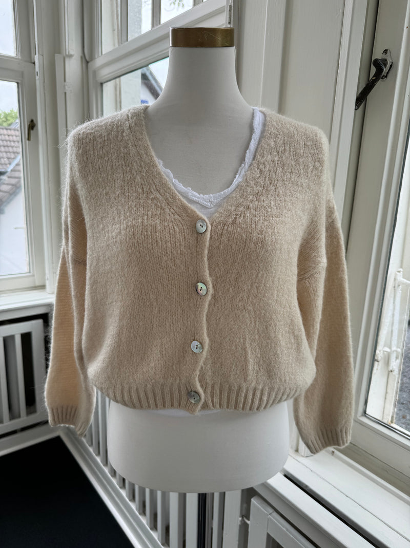 Strickjacke Ela short soft beige