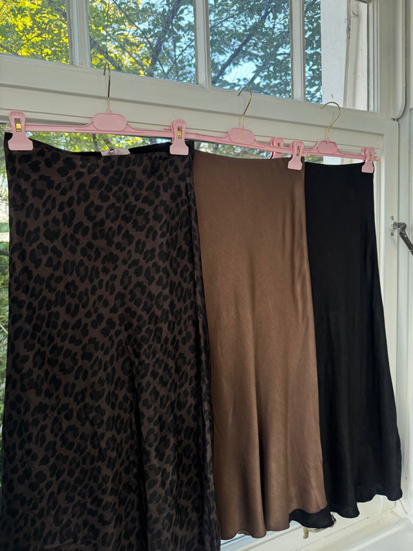 Must-Have Rock – Seidiger Look – Enganliegend mit Gummibund