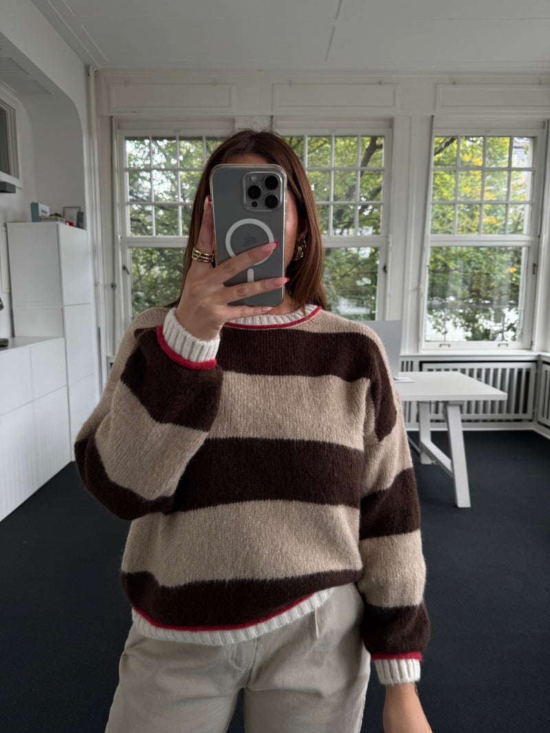 Gestreifter Strickpullover – Lässiger Schnitt braun/beige