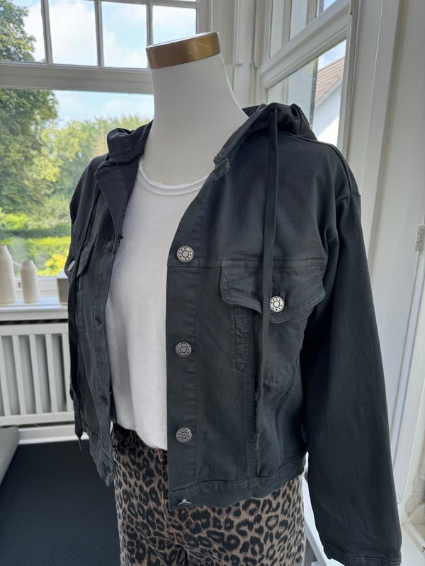 Jacke mit Kapuze und Taschen grau