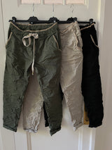 Jogger Summer with golden details in three colors